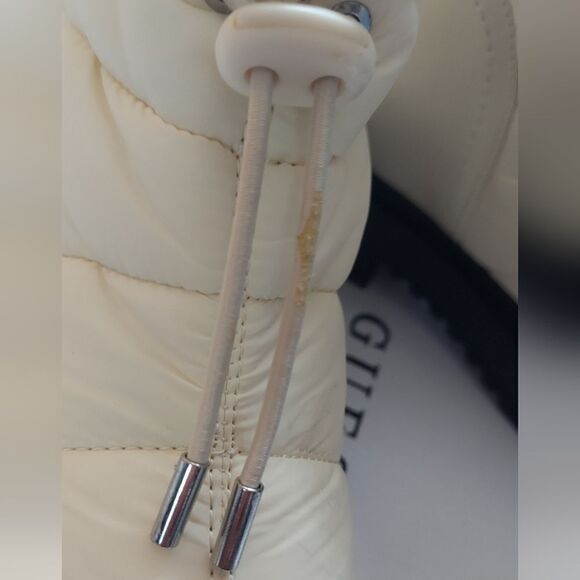 NWT Guess Women’s Leeda 2 Cold Weather Winter Snow Boots Ivory Size 9 - Picture 16 of 16